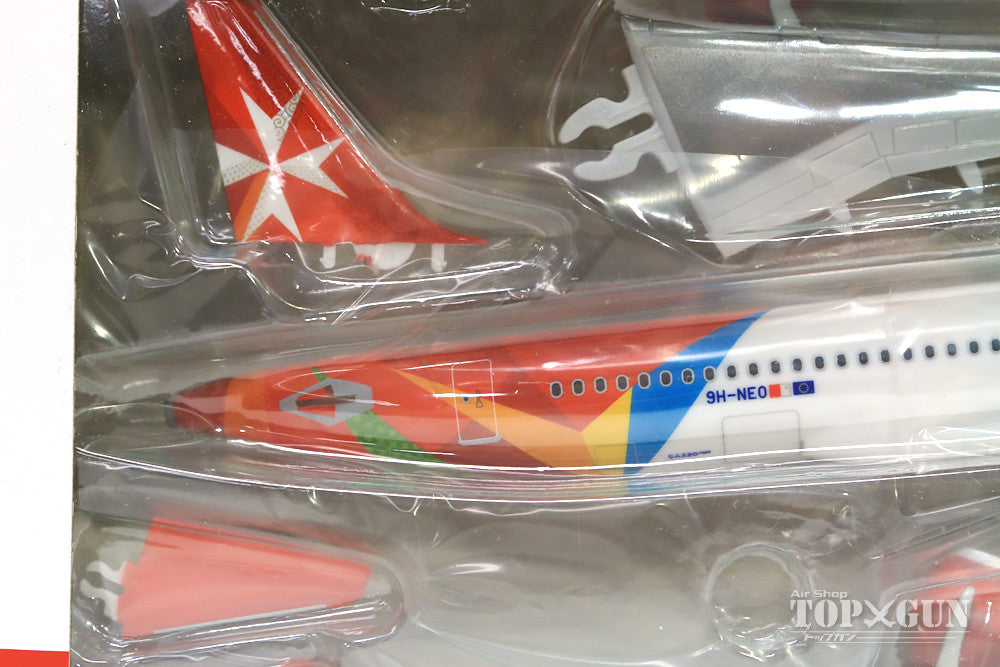 A320neo Air Malta 9H-NEO (Snap-in model, stand version, no landing gear) 1/200 *Plastic [612418]