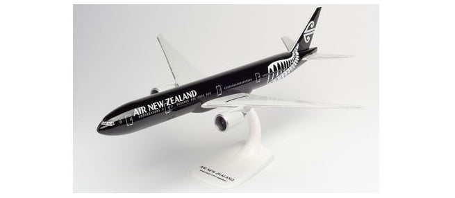 777-300ER Air New Zealand "All Blacks" ZK-OKQ (Snap-in model, stand specification, no landing gear) 1/200 *Plastic [612777]