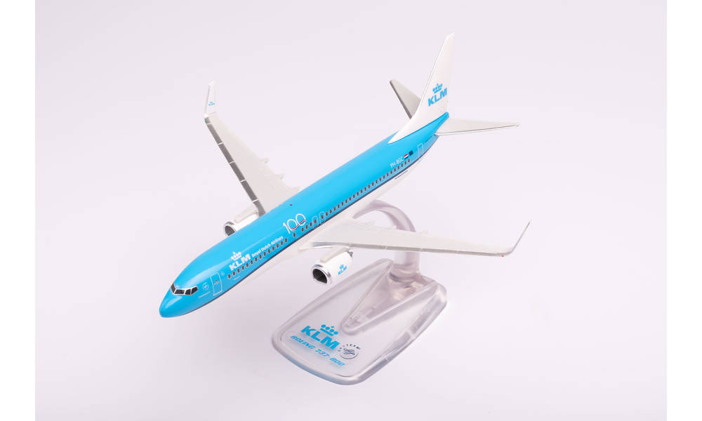 737-800w KLM Royal Dutch Airlines PH-BGC "Pijlstaart/Pintail" (Snap-in model, stand version, no landing gear) 1/200 *Plastic [613040]