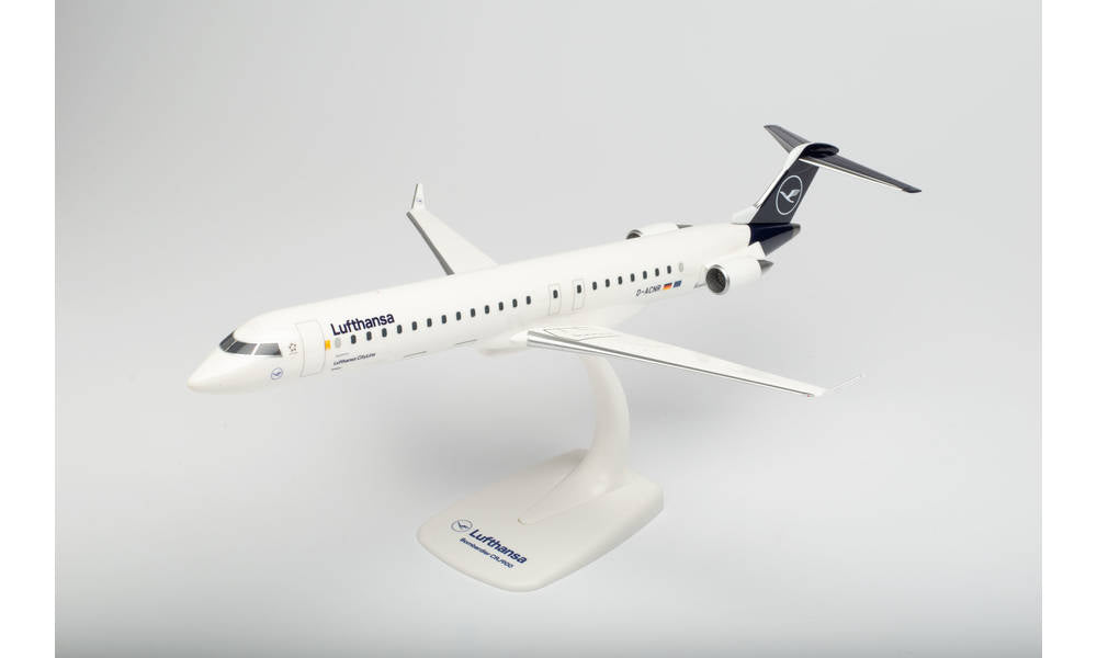 [Pre-order item] CRJ-900 Lufthansa Airlines D-ACNR "Ratingen" (Snap-in model, stand version, no landing gear) 1/100 *Plastic [613095]