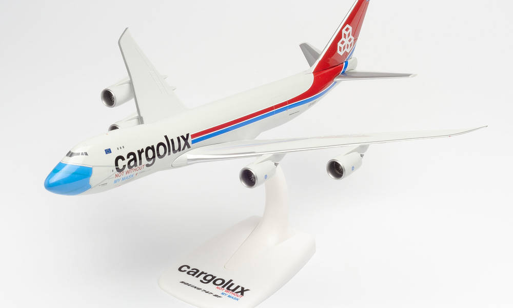 747-8F Cargolux "Not Without My Mask" LX-VCF (Snap-in model, stand specification, no landing gear) *Plastic 1/250 [613118]