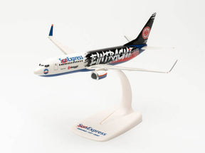 737-800 サンエキスプレス 「Eintracht Frankfurt SGE Express」 (スナップインモデル・スタンド仕様・ランディングギアなし) TC-SPC 1/200 ※プラ製 [613200]