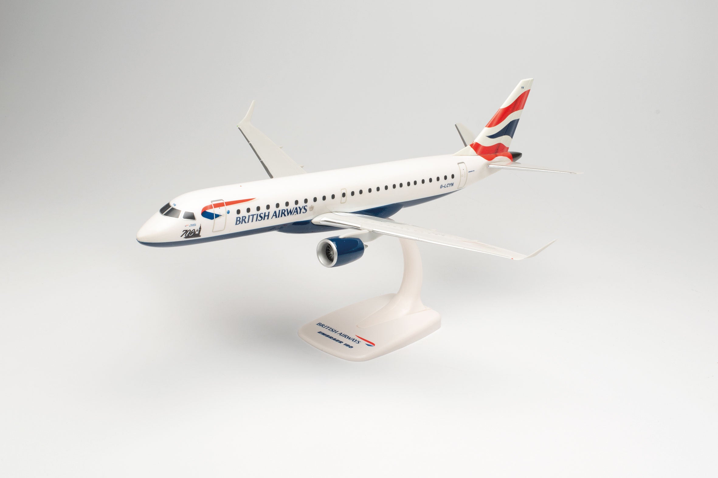 [Pre-order item] E190SR BA City Flyer (Snap-in model, stand specification, no landing gear) Special paint "E-JetT 700th aircraft" G-LCYN 1/100 [613460]