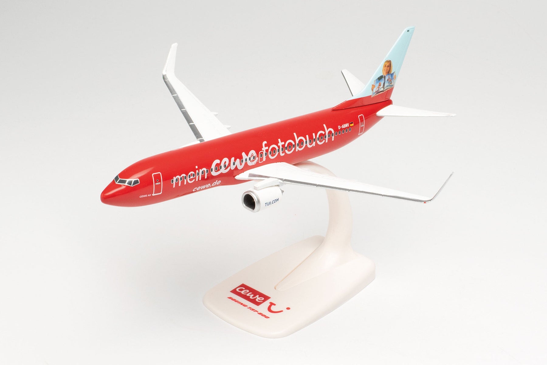 737-800ｗ TUIフライ 特別塗装 「Cewe Fotobuch」 （スナップインモデル・スタンド仕様・ランディングギアなし） D-ABMV 1/200 [613538]