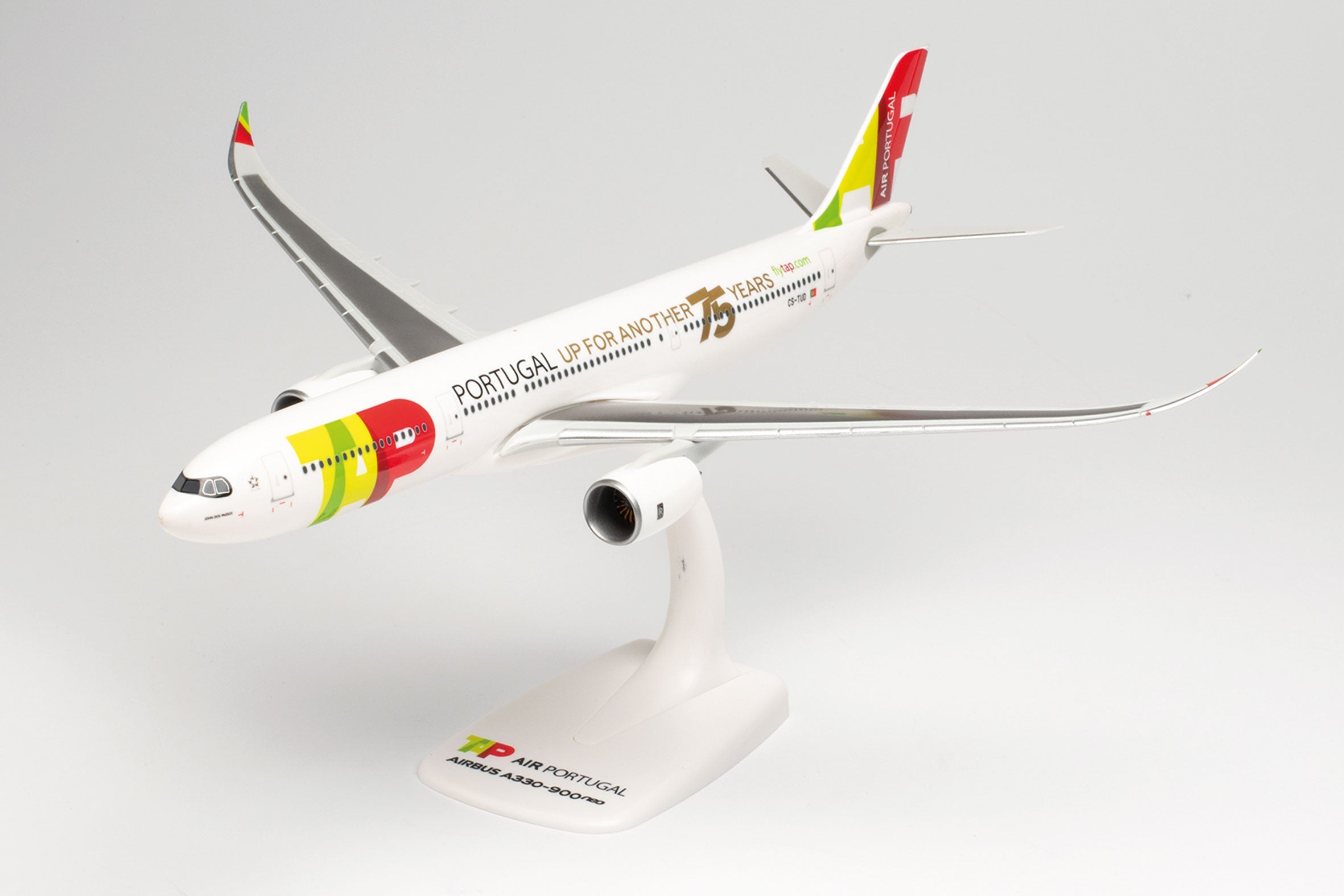 A330-900neo TAP Portugal special livery "75th anniversary" 2020 (Snap-in model, stand version, no landing gear) CS-TUD 1/200 [613552]