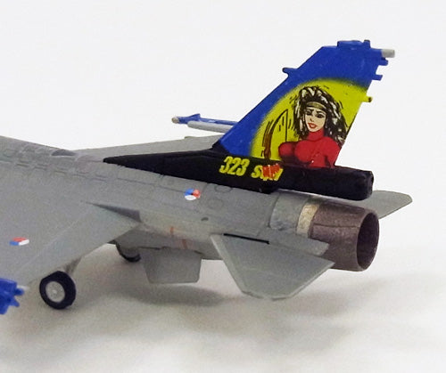 F-16A 荷蘭皇家空軍第323中隊50週年特別塗裝「骯髒的黛安娜」審查版 J-230 1/200 [7532]
