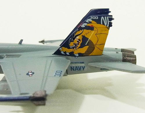 F/A-18C Hornet, US Navy, 192nd Fighter Attack Squadron "Golden Dragons", CAG aircraft, 2003, NF300, 1/200 [T-7570]