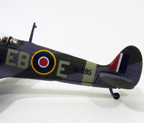 [Pre-order item] Spitfire Mk.Vb, No. 41 Squadron, Royal Air Force, Lieutenant Bram van der Stock (Dutch), "50th Anniversary of the Great Escape", April 1942, BL595 1/72 [AA31934A]