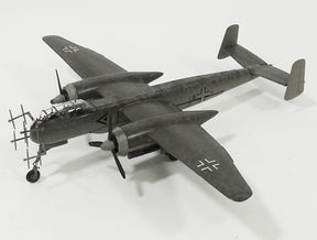 ハインケルHe219A-7ウーフー ドイツ空軍 第5夜間戦闘航空団 デンマーク 45年 C9+AB 1/72 [APF0025]