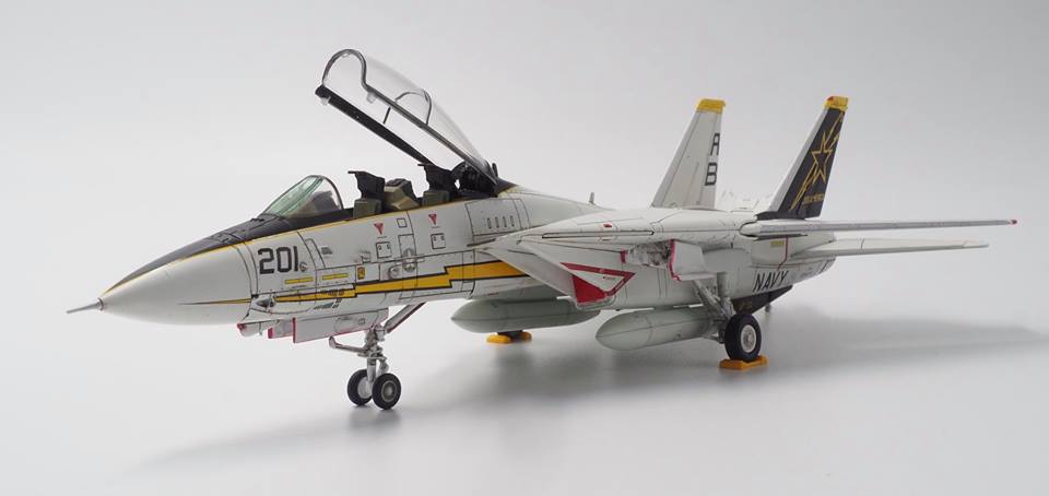 F-14A US Navy 33rd Fighter Squadron "Starfighters" #159428/AB201 1/72 [CA721406]