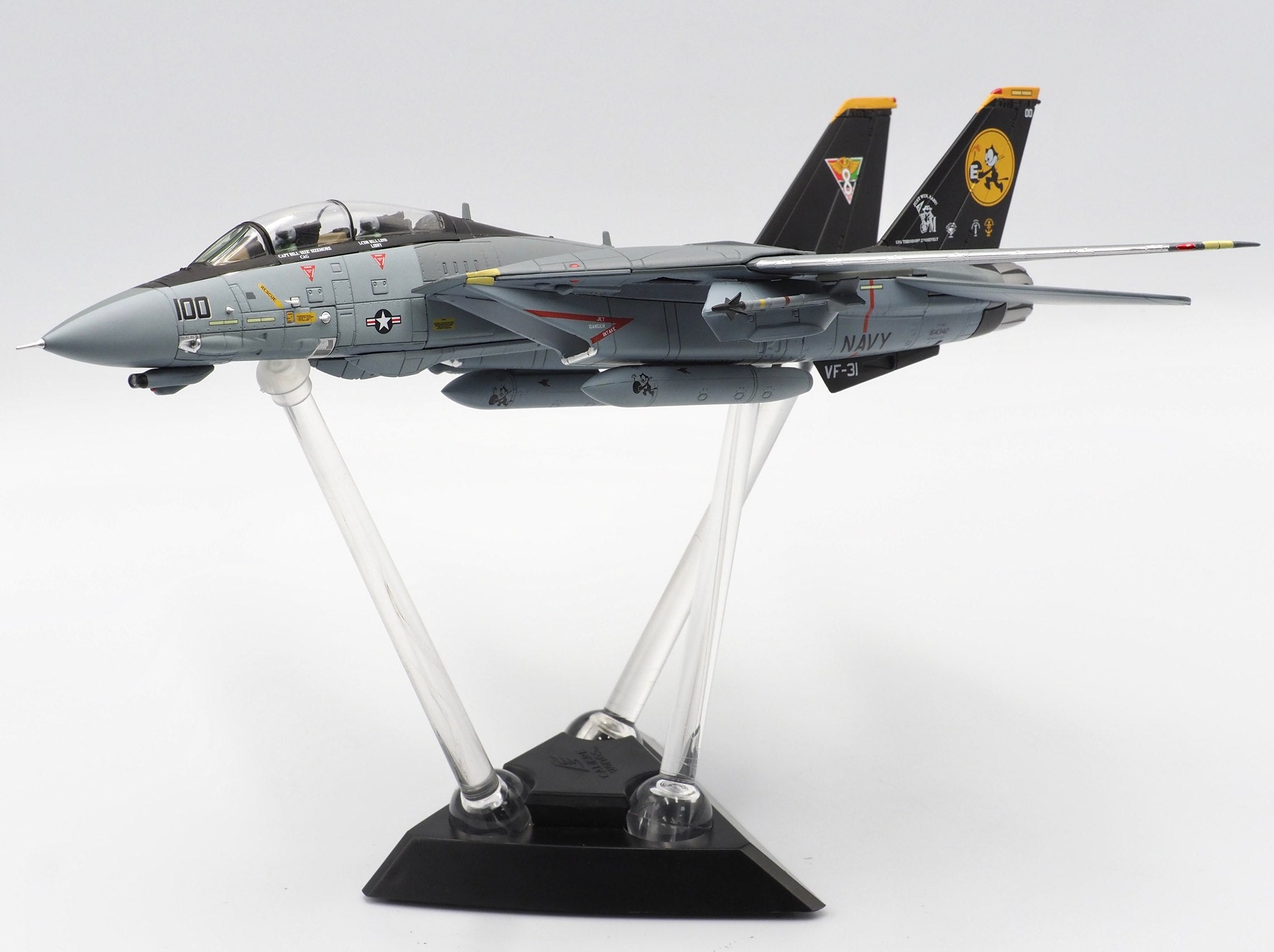 F-14D US Navy 31st Fighter Squadron "Tomcatters" AJ100/#164342 1/72 [CA721413]