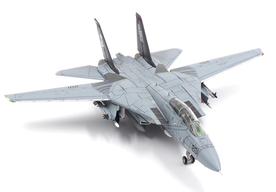 F-14A US Navy 84th Fighter Squadron "Jolly Rogers" aboard the aircraft carrier Theodore Roosevelt in 1993 AJ201/#160408 (weathering painted version) 1/72 [CA72JR02]