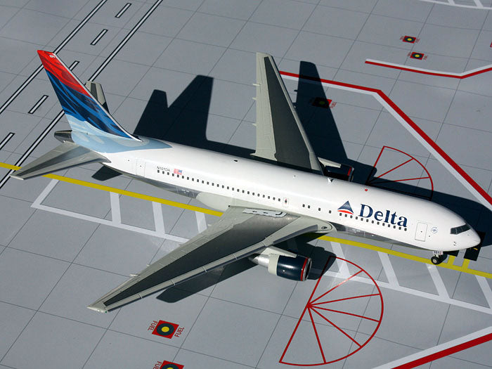 767-200 Delta Airlines 90s-00s "Colors in Motion" N101DA 1/200 [G2DAL138]