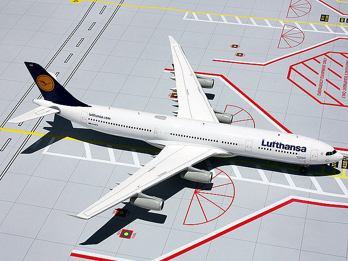 A340-300 Lufthansa D-AIFC 1/200 *Metal/New mold [G2DLH368]