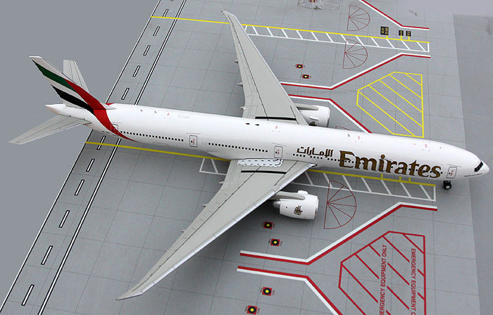 777-300ER Emirates A6-EGP 1/200 [G2UAE455]