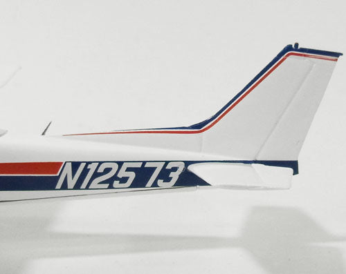 Cessna 172 Skyhawk Red and Blue Stripe N12573 1/72 *Made of metal [GGCES002]