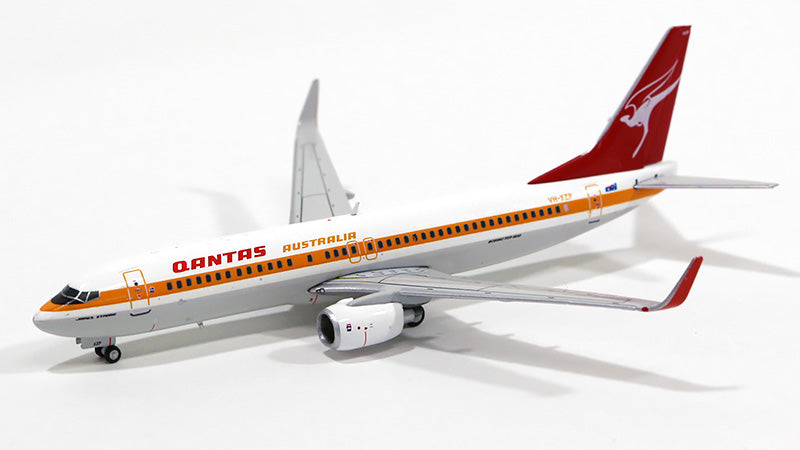 737-800w Qantas special livery "70th Anniversary/Retro" 2014 VH-XZP 1/400 [GJQFA1462]