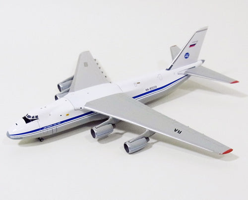 An-124-100 Russian Air Force RA-82028 1/400 [GJTTF1179]