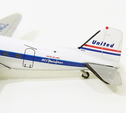 DC-3 クレイ・レイシーアビエーション保存機（ユナイテッド航空 3-40年代塗装）N814CL 1/400 [GJUAL1109]