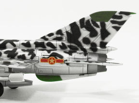 MiG-21 北ベトナム空軍 グエン・ホン・ミ中尉機 72年4月16日 #5112 1/72 [HA0181B]