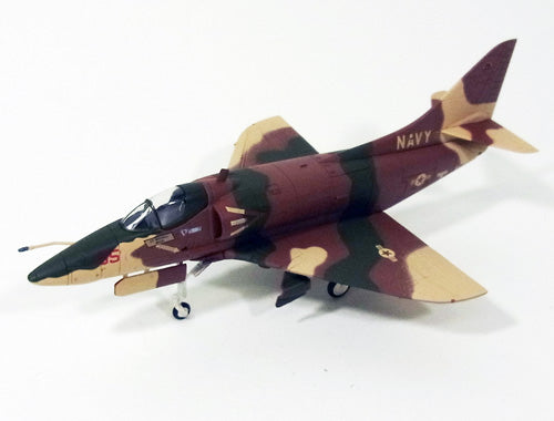 A-4E US Navy Fighter Weapons School (NFWS) "Top Gun" Virtual Enemy Camouflage Captain Mick Michelle's #55 1/72 [HA1421]