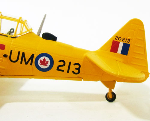 Harvard Mk.IV1 (AT-6 Texan) Royal Canadian Air Force Primary Flying School 1950s #20213 1/72 [HA1524]