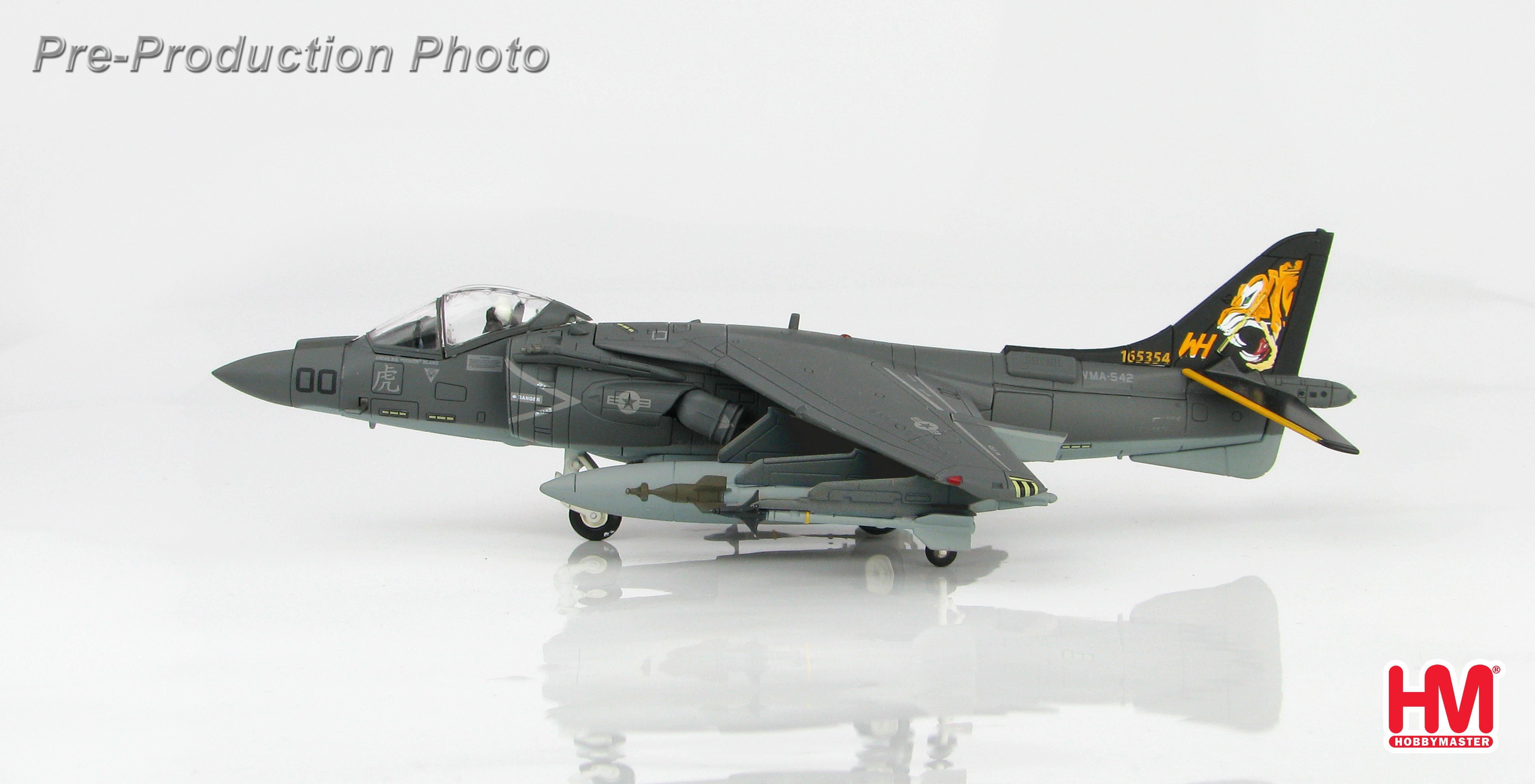 AV-8B Harrier II+ USMC 542nd Marine Attack Squadron "Tigers" Special Paint 2016 #165354 1/72 [HA2621]