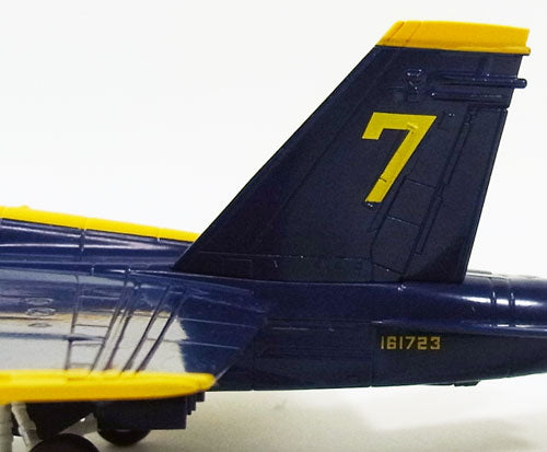 F/A-18B（複座型） アメリカ海軍 デモンストレーションチーム「ブルーエンジェルス」 7番機 11年 1/72 [HA3520]