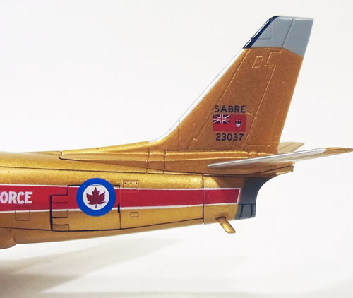 CL-13 (Sabre Mk.5) Royal Canadian Air Force Acrobatic Team "Golden Hawk" 1959 1/72 [HA4303]