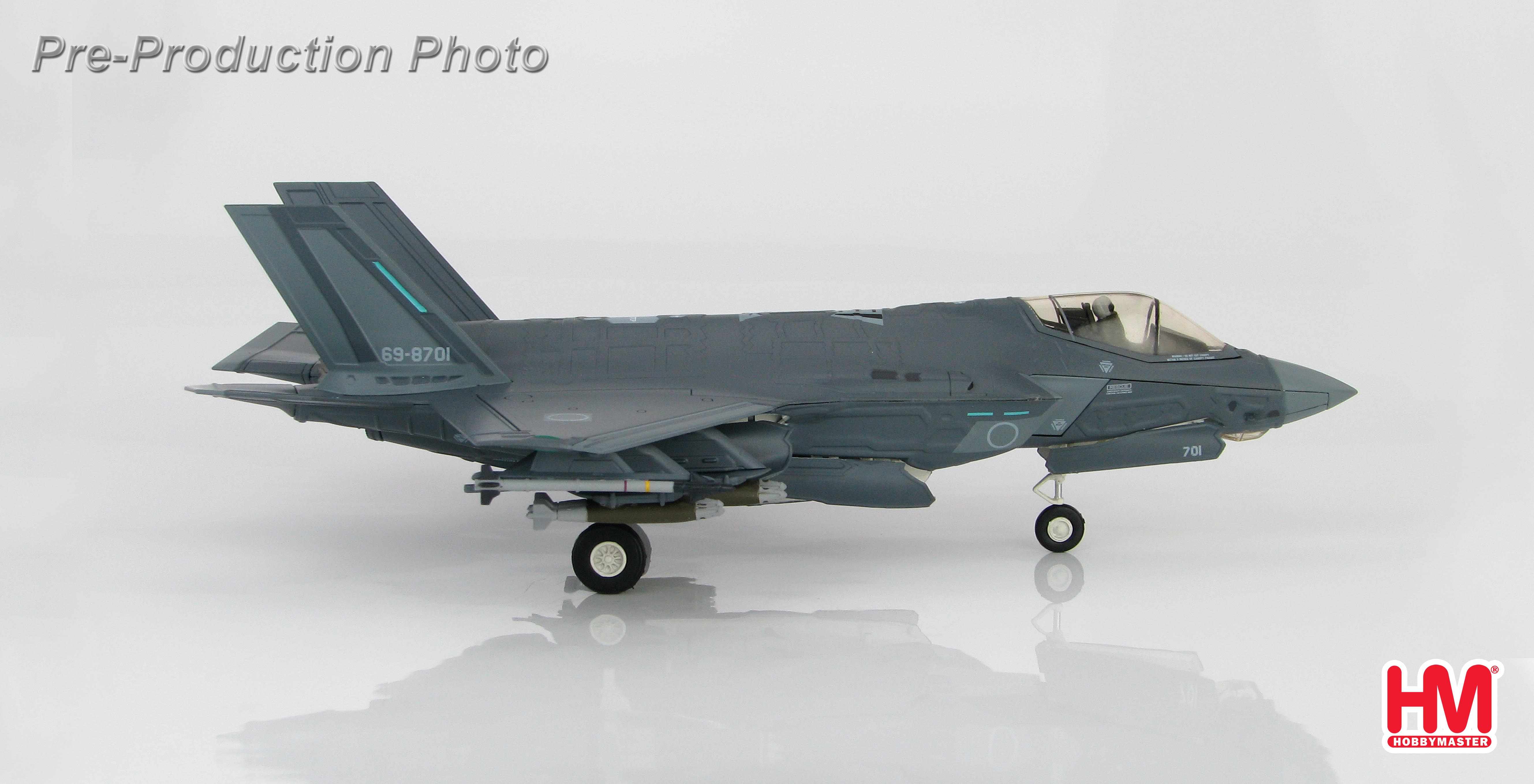 F-35A Lightning II Japan Air Self-Defense Force No. 1 #69-8701 1/72 [HA4412]