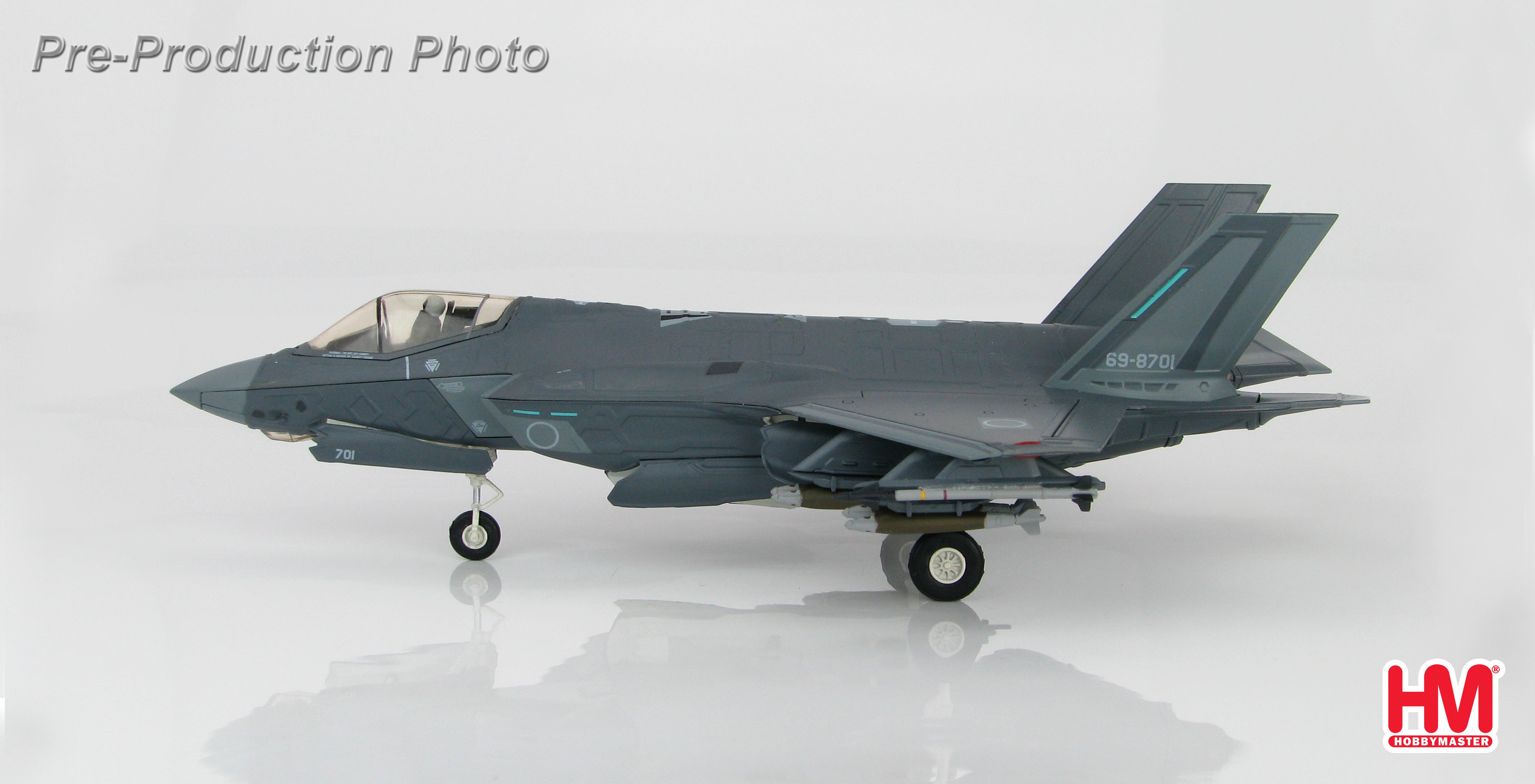 F-35A Lightning II Japan Air Self-Defense Force No. 1 #69-8701 1/72 [HA4412]