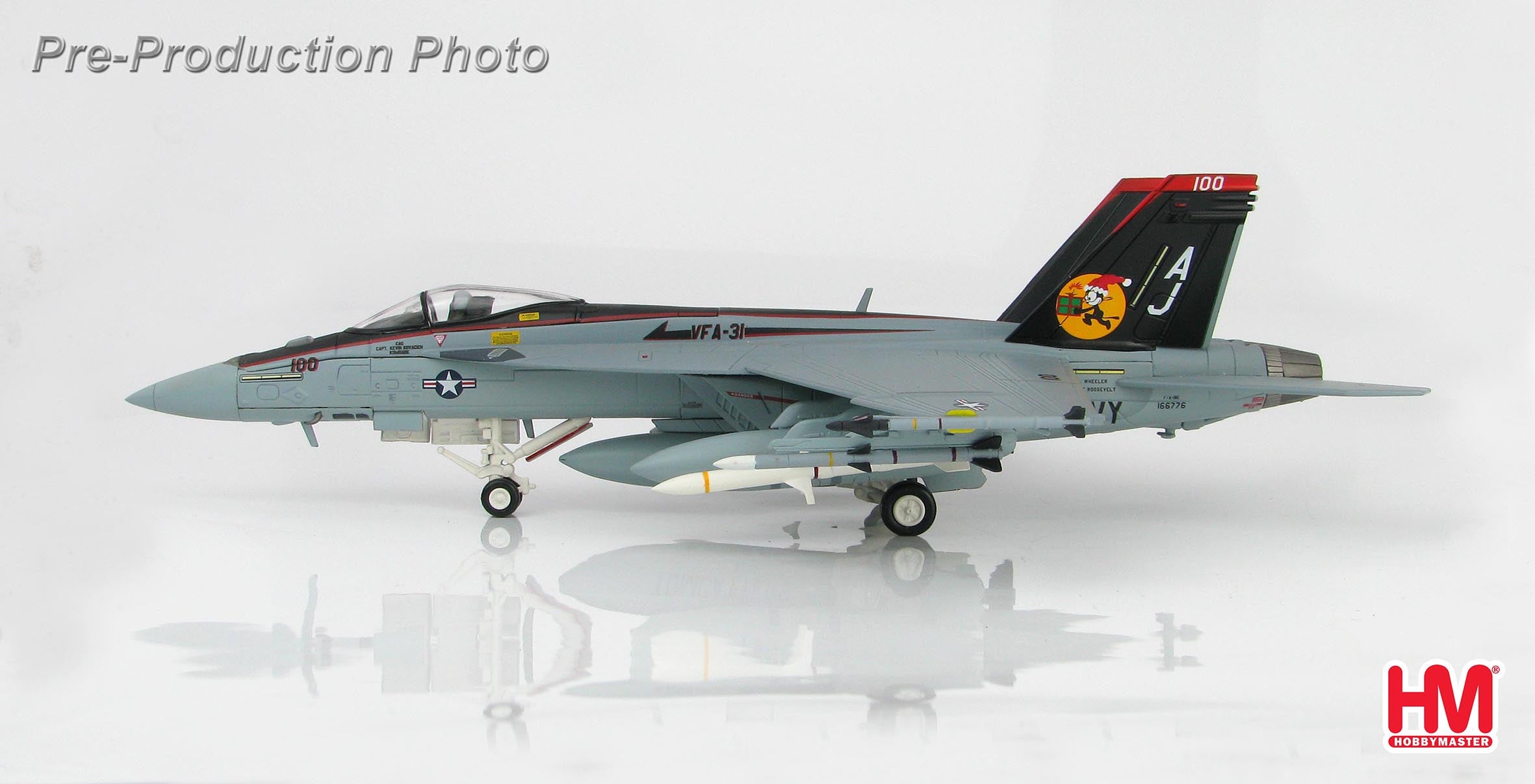 F/A-18E US Navy 31st Fighter Attack Squadron "Tomcatters" Operation Enduring Freedom "Santa CAG" 2008 AJ100/#166776 1/72 [HA5107]