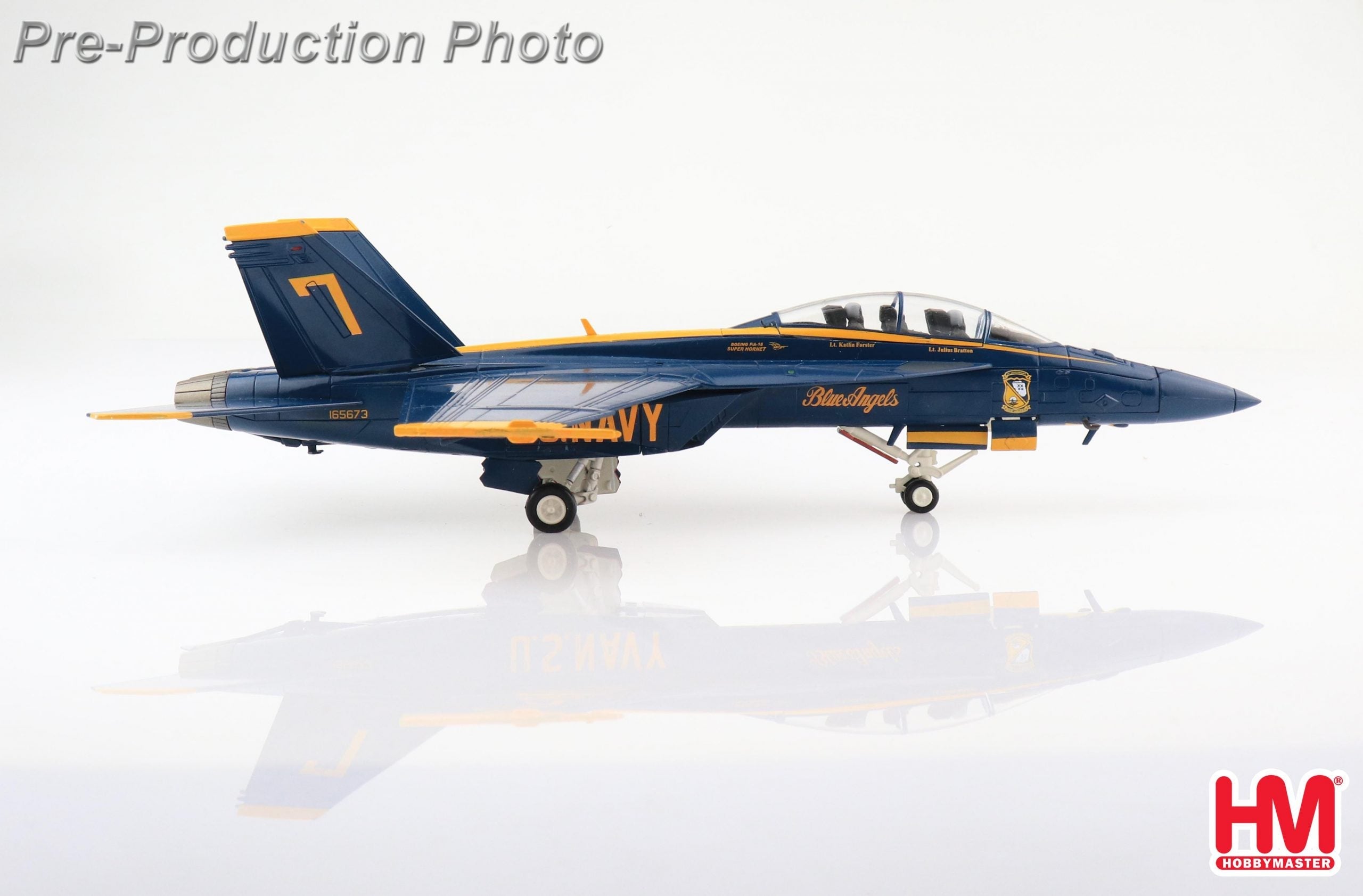 F/A-18F (two-seater) US Navy Display Team "Blue Angels" Special Paint "75th Anniversary" 2021 #7/#165679 1/72 [HA5128]