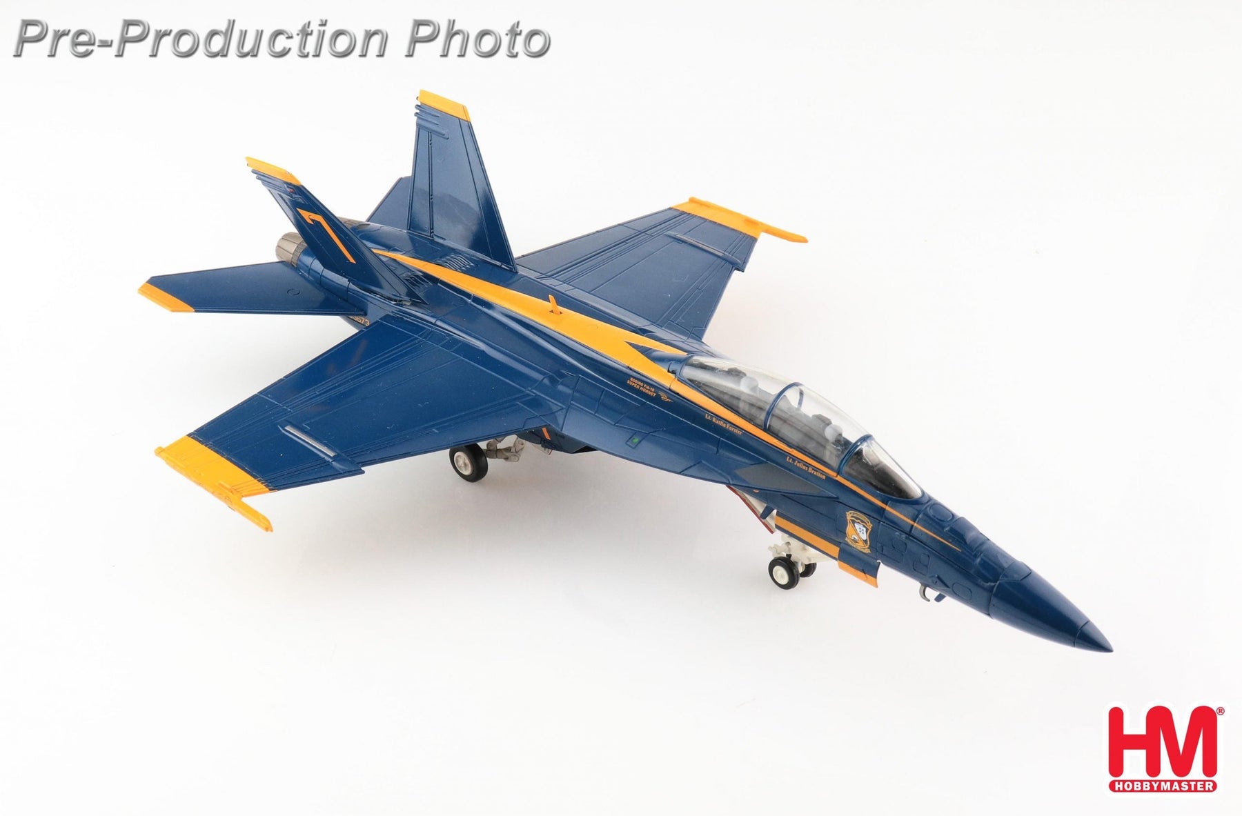 F/A-18F（複座型） アメリカ海軍 ディスプレイチーム「ブルーエンジェルス」 特別塗装「創設75周年」 2021年 #7/#165679 1/72 [HA5128]