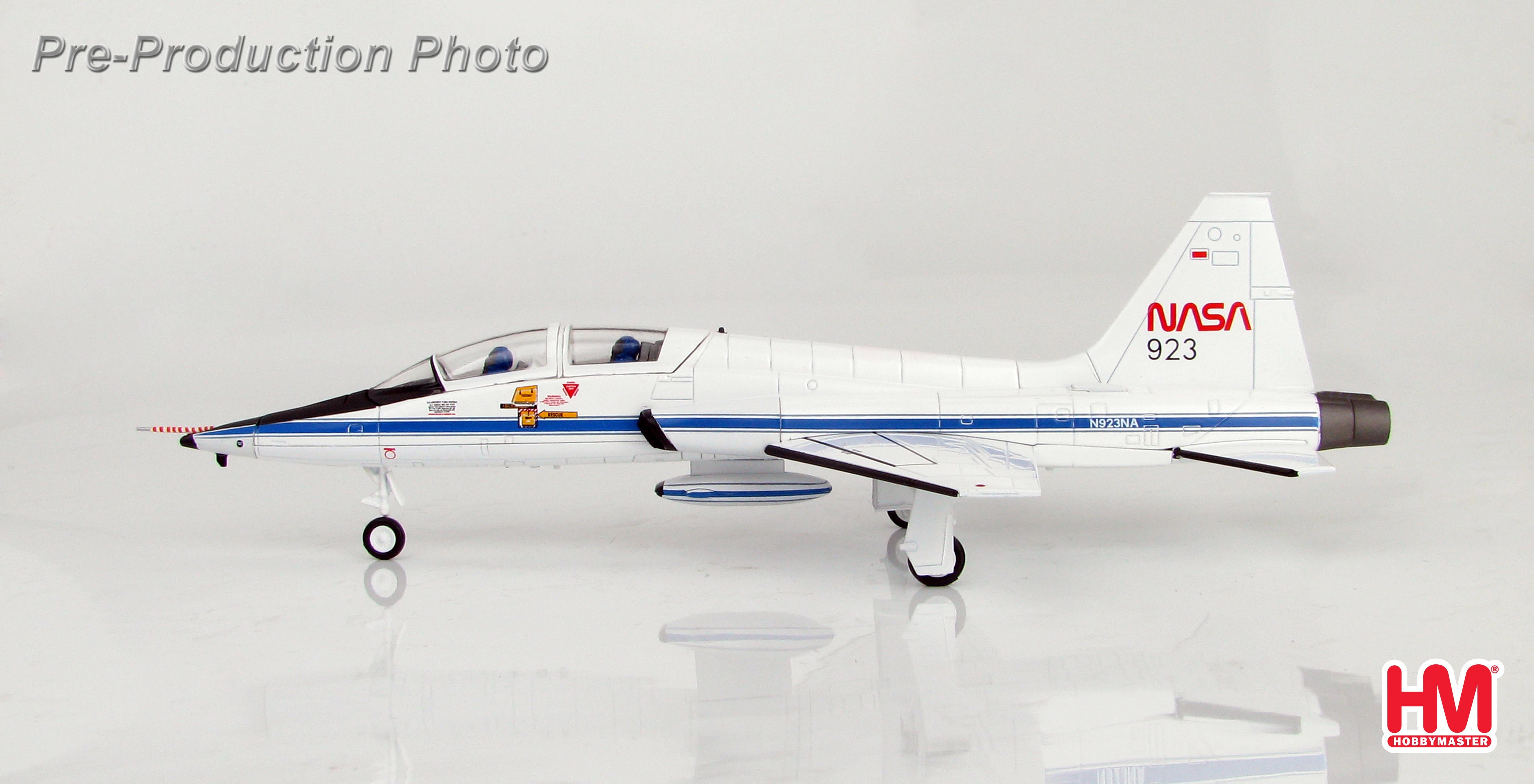 Northrop T-38A Talon NASA Chase aircraft for the first return of the Space Shuttle "Columbia" in 1982 #923 1/72 *New mold [HA5401]