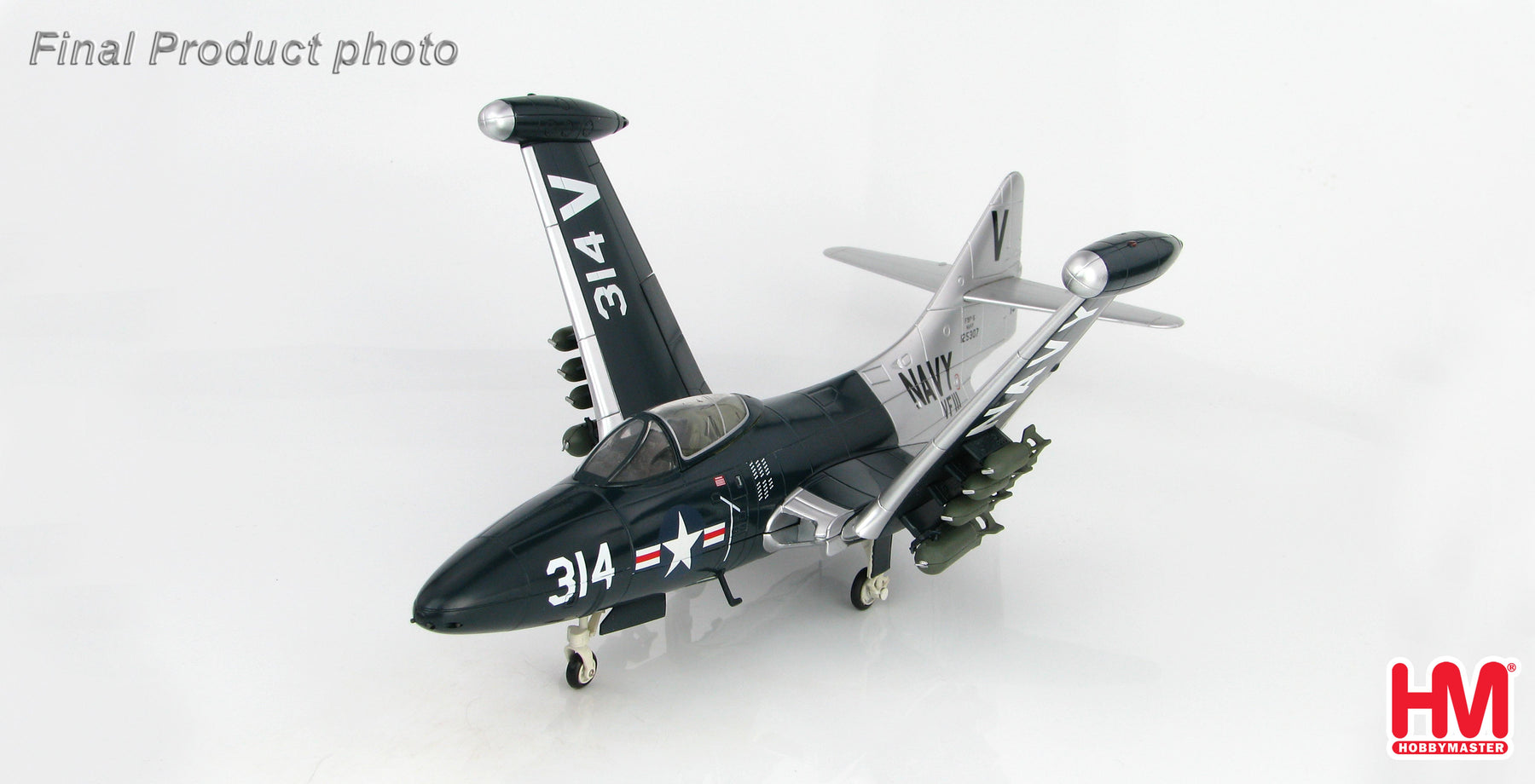 数々のアワードを受賞】 1/72 F9F-5 パンサー #126109 朝鮮戦争