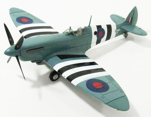 Spitfire PR Mk.XI (reconnaissance type) RAF No. 16 Squadron, Melsbroek, Belgium, during the Normandy landings in 1944 (aircraft preserved at the Dutch War Museum) PL965 1/48 [HA7607]