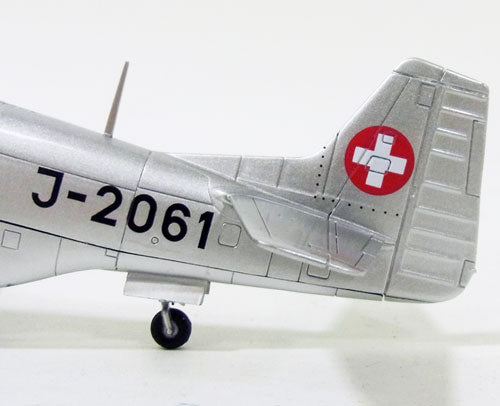 P-51D スイス空軍 第16飛行隊 フリッツ・ゲナー中尉機 49年 J-2061 1/48 [HA7725]