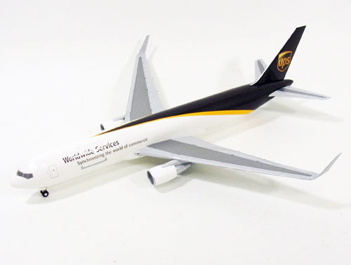 767-300ERF（貨物型） UPSユナイテッド・パーセル・サービス 1/200 ※プラ製  [HG0250G]