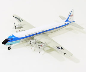 VC-118A（DC-6B）アメリカ空軍 大統領専用機「エアフォースワン」 60年代 #53-3240 1/200 [HL5009]