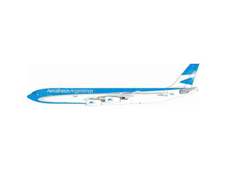 A340-300 Aerolineas Argentinas LV-CSX (stand included) 1/200 [IF3430217]