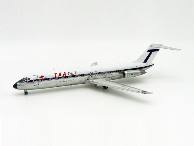 [Pre-order item] DC-9-30 TAA Trans Australia Airlines VH-TJN (stand included) 1/200 [IFDC91217P]