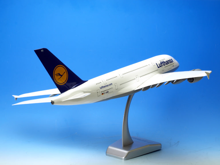 A380-800 Lufthansa D-AIMB "Munich" (without gear, stand only) 1/200 *Plastic [LH18]