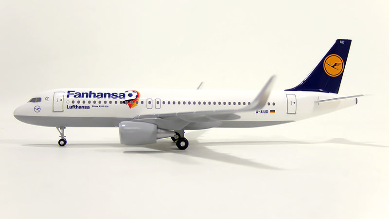 A320SL Lufthansa Special Paint "Fanhansa" D-AIUD 1/200 *Plastic [LH31]