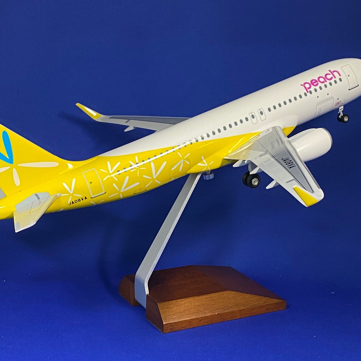 JC wings 1/200 peach A320 JA08VAです。