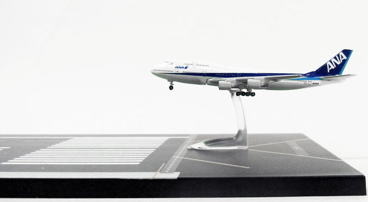 全日空商事 747-400 ANA 全日空 JA8958 滑走路付き 1/1000 [NH10040]