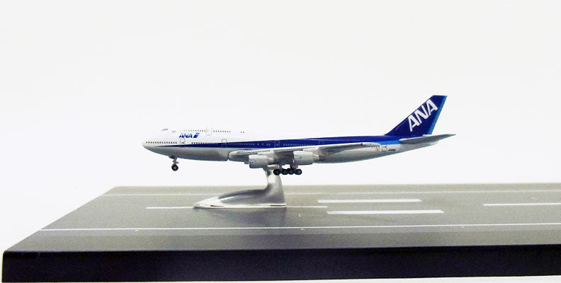 全日空商事 747-400D ANA 全日空 JA8961 滑走路付き 1/1000 [NH10041]