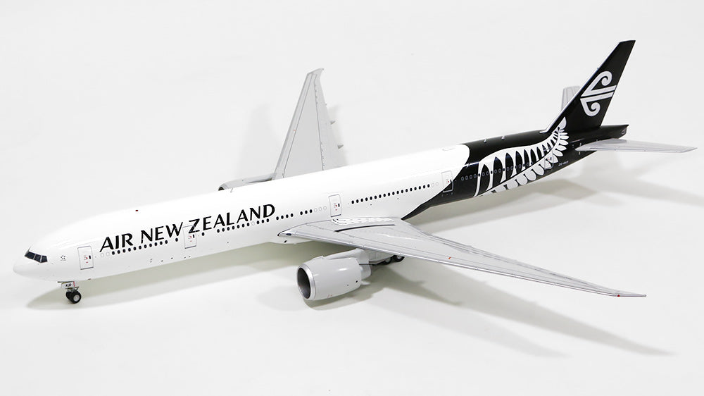 777-300ER Air New Zealand ZK-OKR 1/200 (with stand) [XX2806]