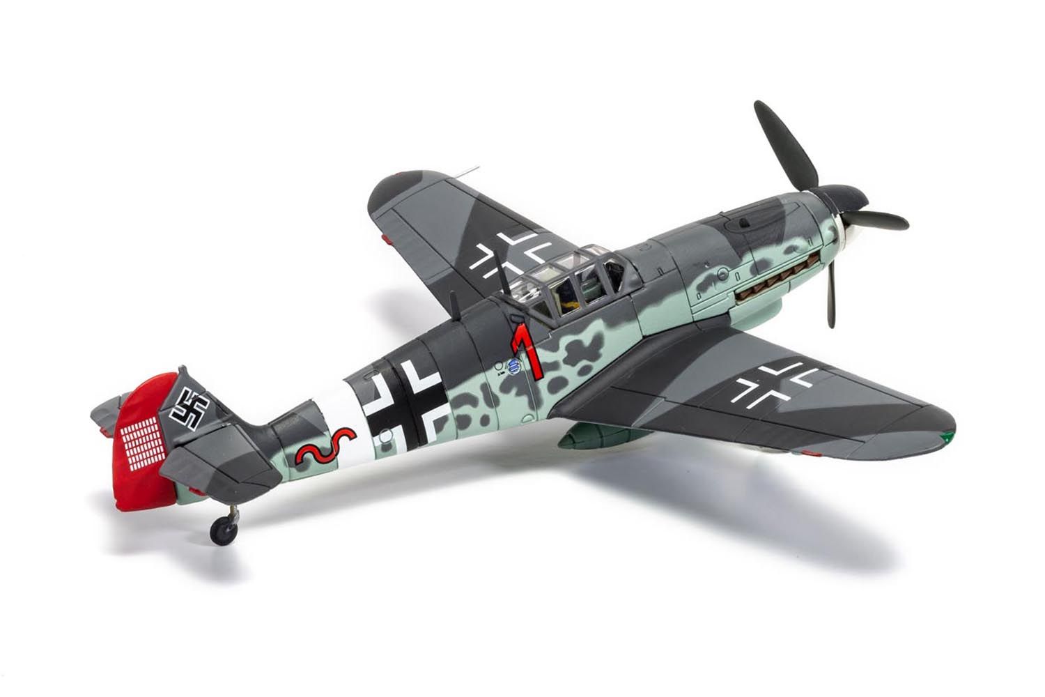 Corgi Bf109G-2 （熱帯対応型／Trop) ドイツ空軍 第27戦闘航空団 第III飛行隊 第8中隊 中隊長ヴェルナー・シュレーア大尉機 ロド