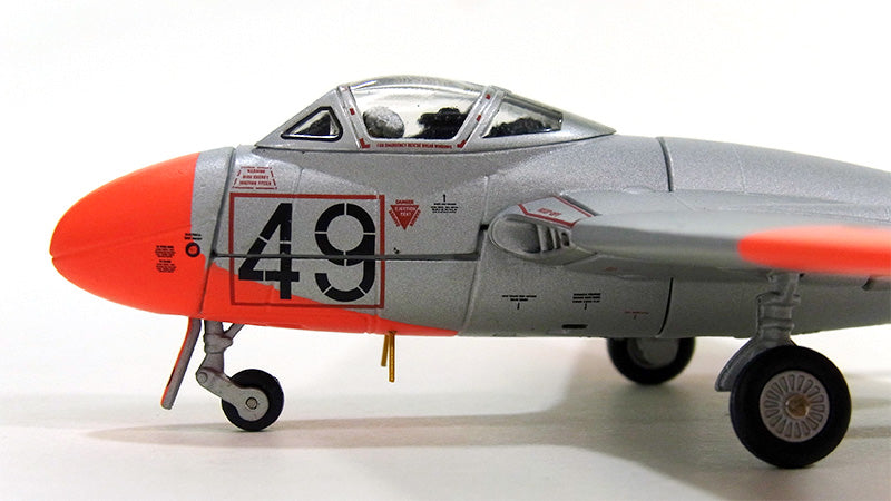 Vampire T.11 RAF No. 5 Pilot School 1962 (Duxford War Museum) WZ590 1/72 [AA37304]